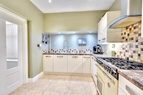 6 Claramount Road, Heanor, DE75 7HS