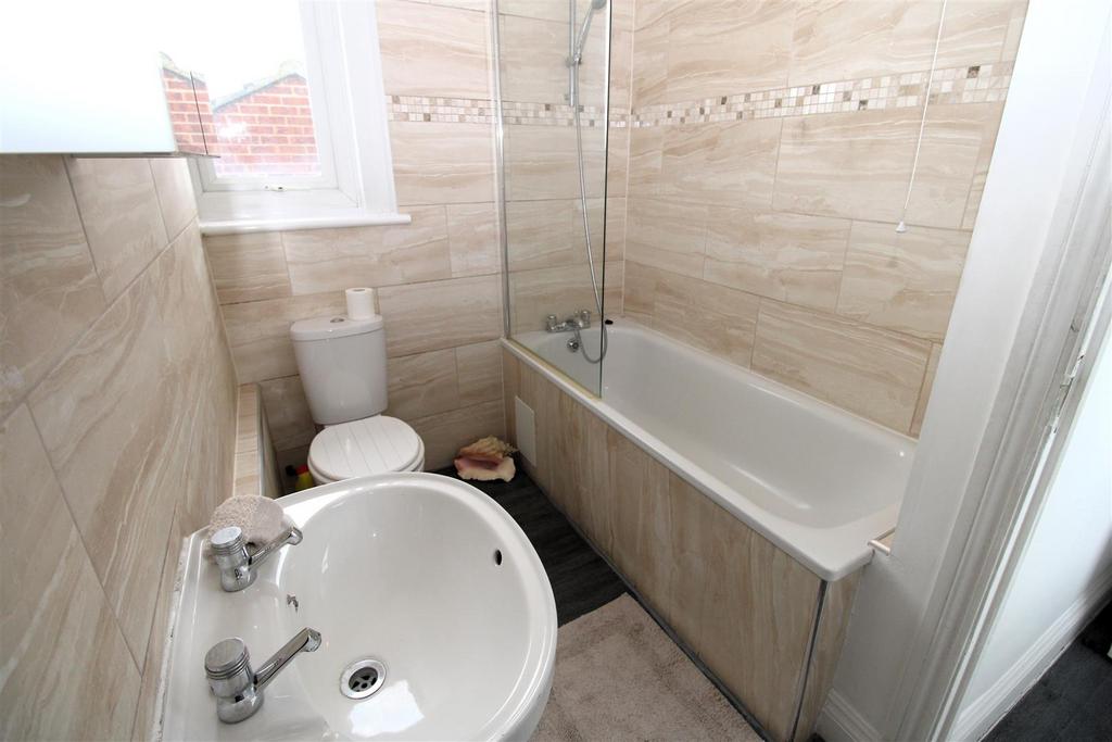 Bathroom.JPG