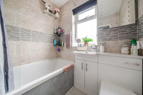 27 Chelmsford Avenue, Grimsby, DN34 4SA
