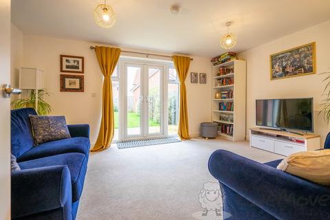 3 bedroom semi-detached house for sale, Saffron Avenue, Wymondham, Norfolk, NR18