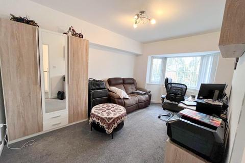 3 bedroom end of terrace house for sale, Tennal Road, Birmingham B32