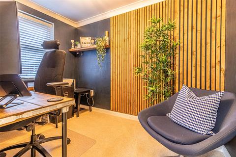 31 Birkdale Close, Swindon, SN25 2DH