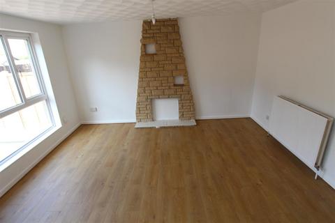 3 bedroom house to rent, Ashford Way, Bristol