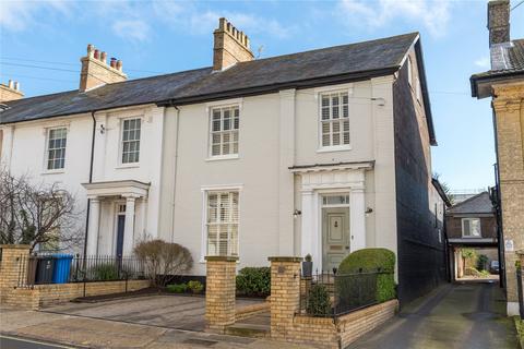 6 bedroom semi-detached house for sale