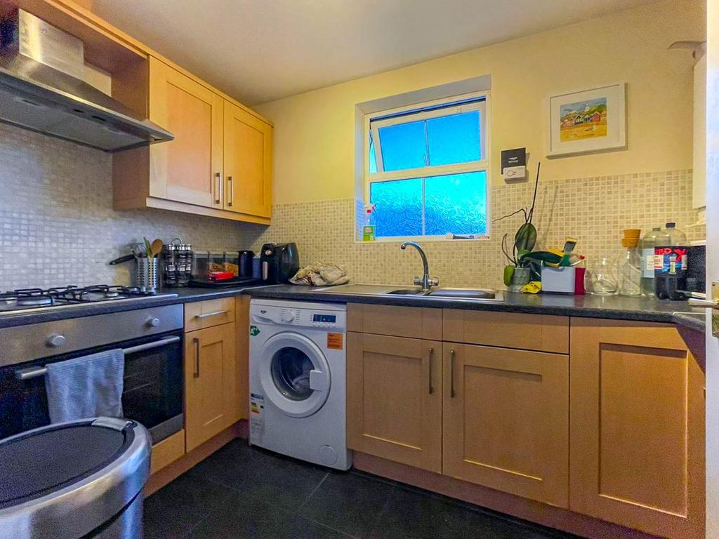 4 poppy kitchen