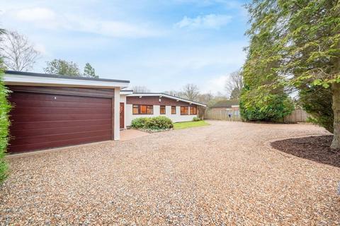 4 bedroom bungalow for sale, Scatterdells Lane, Kings Langley WD4