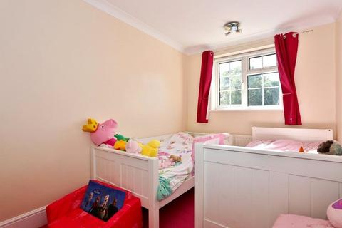 34 Treetops Close, London, SE2 0DN
