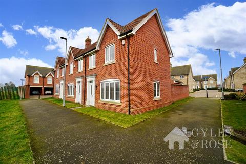 2 bedroom semi-detached house for sale, Dorset Square, Manningtree