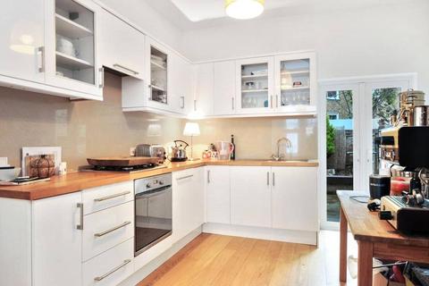 4 bedroom terraced house for sale, Rainham Road, London, NW10