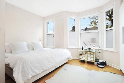 4 bedroom terraced house for sale, Rainham Road, London, NW10