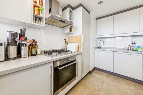 2 bedroom flat to rent, Peacock Place, London N1