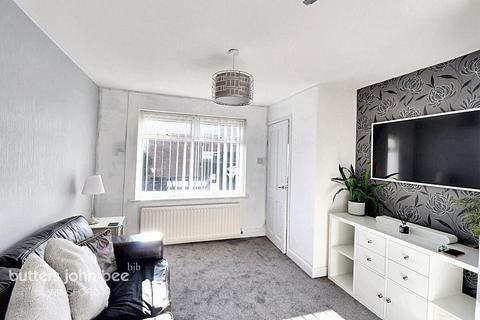 2 bedroom semi-detached house for sale, York Drive, Winsford