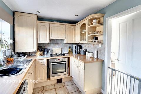 2 bedroom semi-detached house for sale, York Drive, Winsford