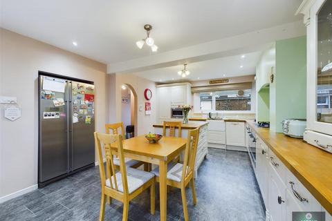 3 bedroom terraced house for sale, Brighton Road, Southgate RH10