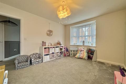 6 Hare Grove, Southminster, CM0 7XU