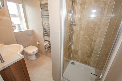 39 Azalea Close, Lutterworth, LE17 4FR