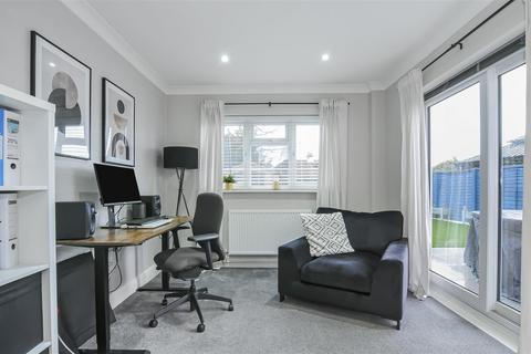 28 Pine Grove, Bricket Wood, St Albans, AL2 3SS