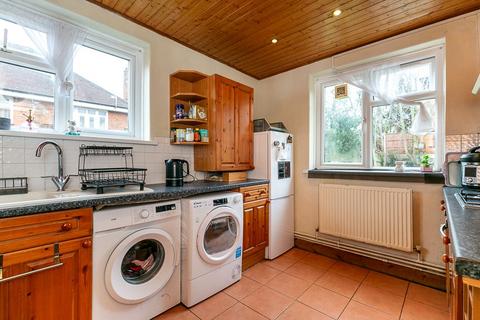 2 bedroom maisonette for sale, Wydeville Manor Road, LONDON, SE12