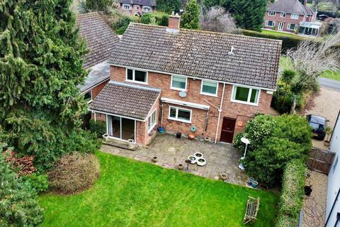 4 bedroom detached house for sale, Mayfield Drive, Shrewsbury