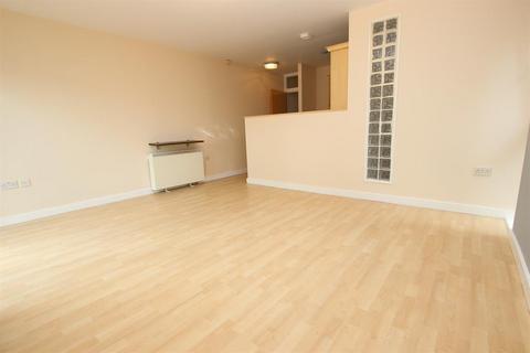 2 bedroom flat to rent, Spencers Wood, Bromley Cross, Bolton, BL7 9BX