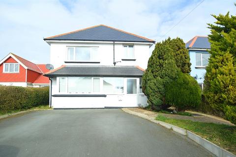 3 bedroom detached house for sale, SHORT WALK TO BEACH * SHANKLIN