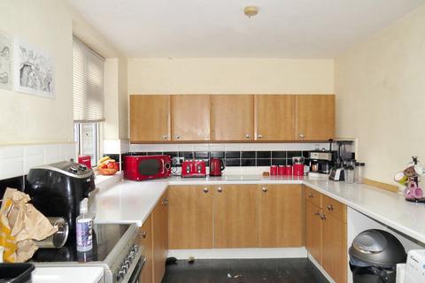 2 bedroom semi-detached house for sale, Devon Close, Wigan, WN5 9