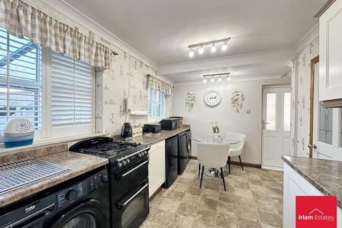 3 bedroom semi-detached house for sale, Ferryhill Road, Irlam, M44