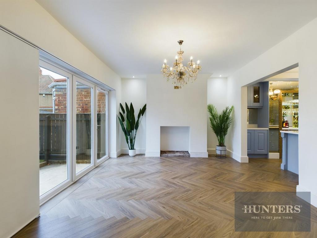 Living/Dining Room