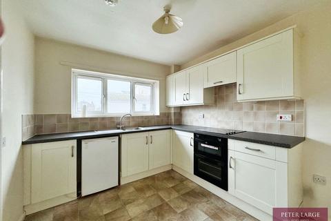 2 bedroom flat for sale, 13 Plastirion Court, Russell Road, Rhyl, LL18 3DJ