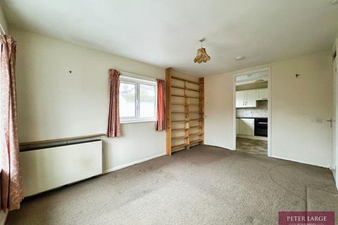 2 bedroom flat for sale, 13 Plastirion Court, Russell Road, Rhyl, LL18 3DJ