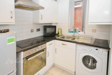 2 bedroom maisonette to rent, Wilson Avenue Rochester ME1