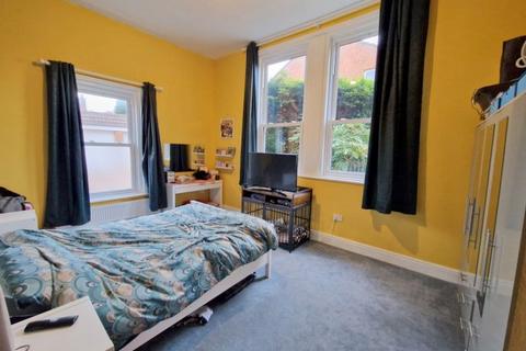 2 bedroom flat for sale, Cyprus Road, Exmouth, EX8 2DZ