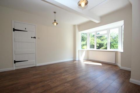 4 bedroom detached house to rent, Woking GU21