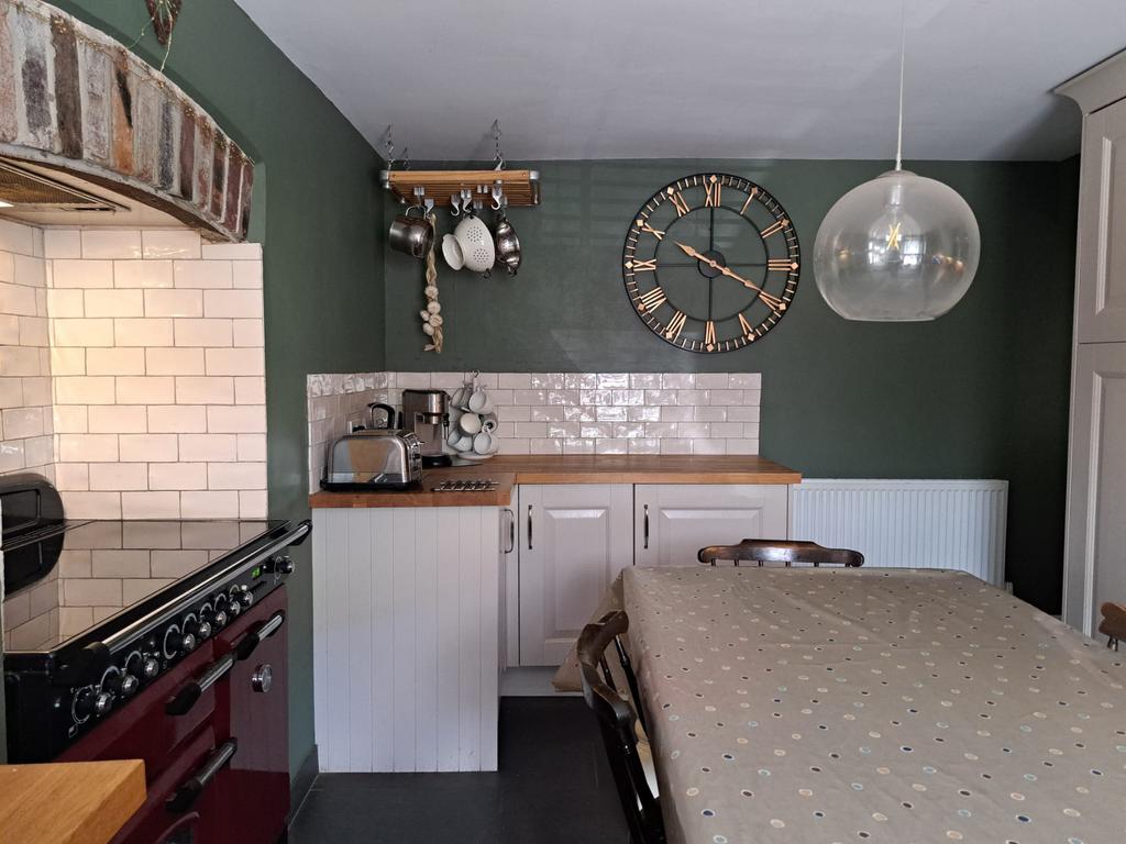 Kitchen (second image)