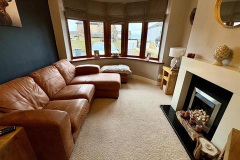 3 bedroom semi-detached house for sale, Greenland Villas, Queensbury, Bradford