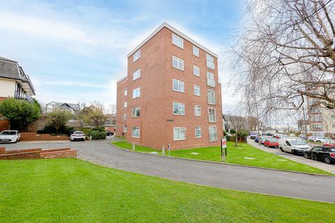 2 bedroom flat for sale, Grand Drive, Leigh-on-sea, SS9