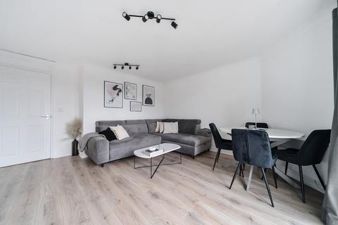 2 bedroom flat for sale, Regents Park Road, Regents Park, Southampton, Hampshire, SO15
