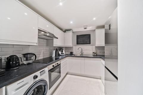 2 bedroom flat for sale, Regents Park Road, Regents Park, Southampton, Hampshire, SO15
