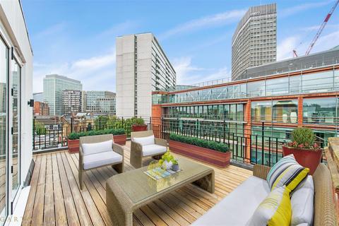 3 bedroom penthouse to rent, 1 Catherine Place, St James' Park, London, SW1E