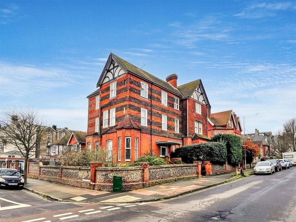 B.jpg