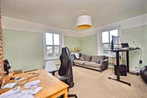 1 bedroom flat for sale, St. Annes Road, Eastbourne