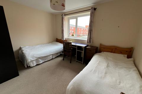 33 Flixton Road, Manchester, M13 9GU