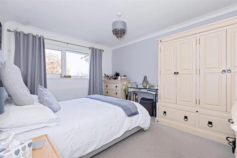 10 Boxgrove, Goring By Sea, Worthing, BN12 6BL