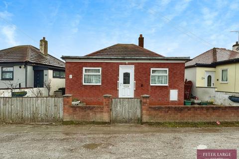 3 bedroom detached bungalow for sale, 34 Clwyd Gardens, Kinmel Bay, LL18 5NB