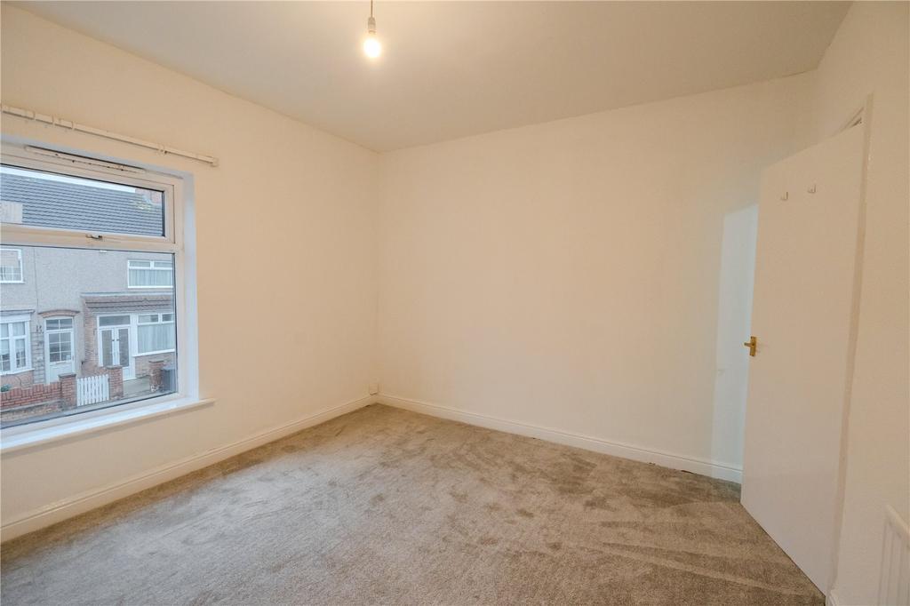 Bedroom 1 (2)