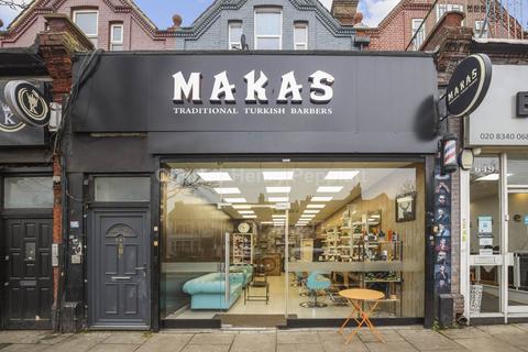 Property to rent, Green Lanes, Harringay, N8