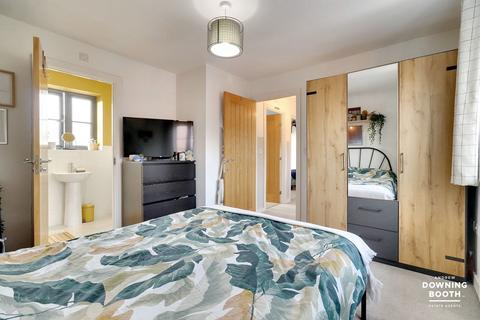 2 Vallentin Way, Lichfield, WS13 7TE