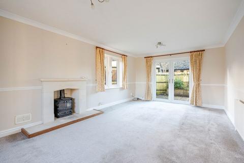 12 Belfry Drive, Hullavington, Chippenham, SN14 6QW