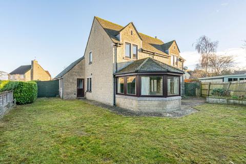 12 Belfry Drive, Hullavington, Chippenham, SN14 6QW