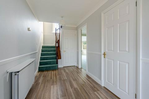 12 Belfry Drive, Hullavington, Chippenham, SN14 6QW